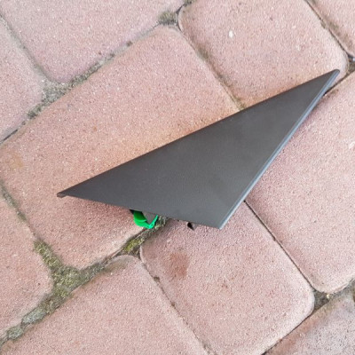 Zaślepka lusterka LEWA Zafira C TOURER 13354454