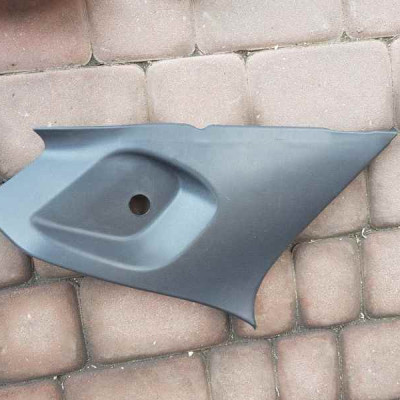 Obudowa osłona podsufitka lewa Astra H 13190989