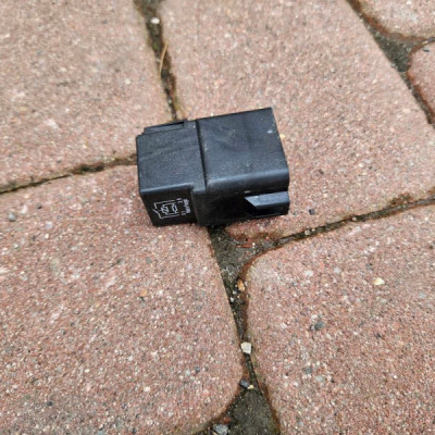 Przekaźnik rozrusznika Toyota Supra MK5 BMW 3.0 G20 G21 9207913