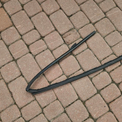 Uszczelka zgarniacz prawy komory Toyota Supra MK5 BMW 3.0 G20 G21 8811024