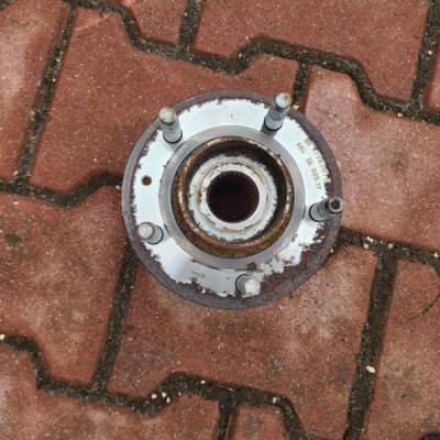 Piasta łożysko koła przód przednia Opel Zafira C 13583479