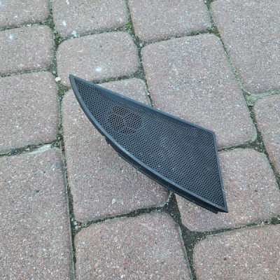 Osłona maskownica głosnika obudowa Opel Zafira C 20812304