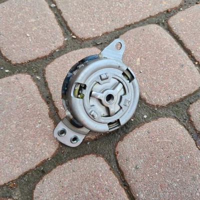 Bębenek fotela regulacja mechanizm dzwignia Opel Zafira C Astra J