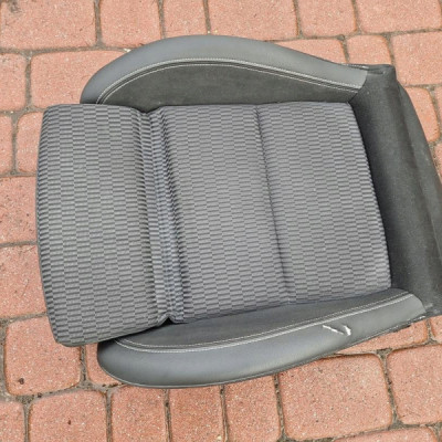 Siedzisko kanapa poszycie półskóra podgrzewane fotela Opel Insignia B U1