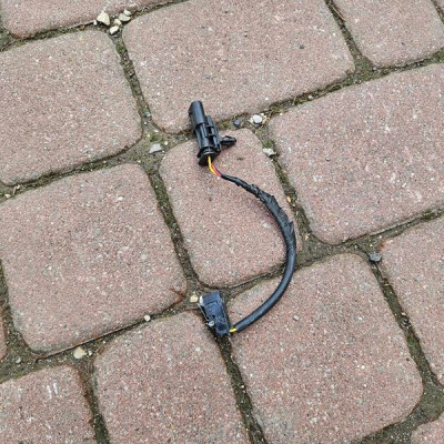 Czujnik zamkniecia maski zamek rygiel Opel Insignia B