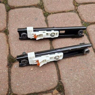 Regulacja suwak pasów wysokosci Renault Captur II 2 878249105R