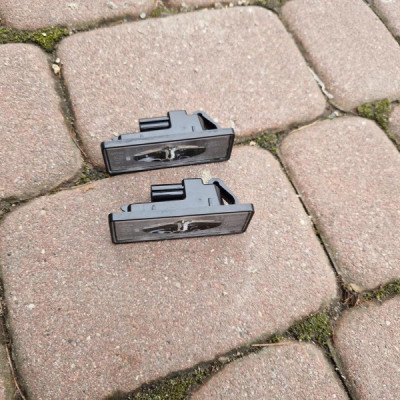 Podswietlenie tablicy klapy tylnej tył Renault Captur II 2 265101139R