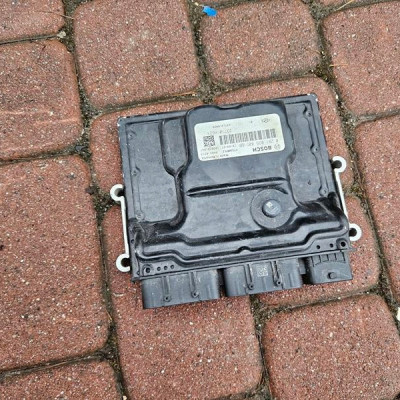 Komputer silnika 2.0 LIFT Vivaro B Trafic III Talento 0281035805 237101662S