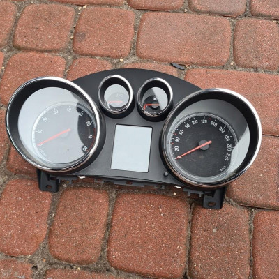 Licznik zegary europa 1.4T Opel Meriva B 13430858