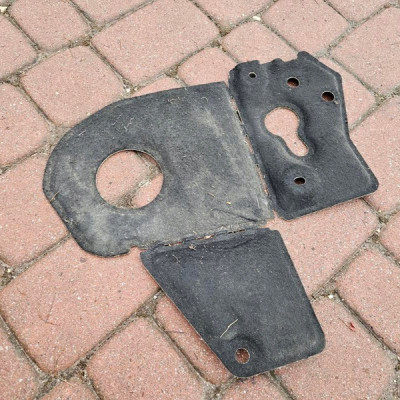 Wyciszenie komory silnika 2.0DCI Vivaro B Trafic III Talento 679700041R