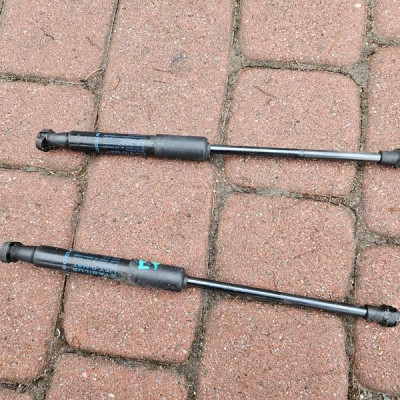 Teleskop maski siłownik Vivaro B Trafic III Talento 654705053R