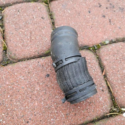 Przewód rura wąż wody 2.0DCI LIFT Vivaro B Trafic III Talento