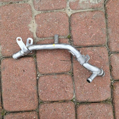 Przewód rura wąż wody oleju 2.0DCI LIFT Vivaro B Trafic III Talento