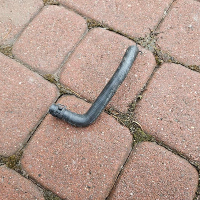 Przewód rura wąż wody oleju 2.0DCI LIFT Vivaro B Trafic III Talento