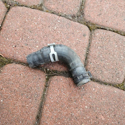 Przewód rura wąż wody oleju 2.0DCI LIFT Vivaro B Trafic III Talento