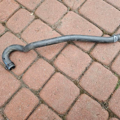 Przewód rura wąż wody oleju 2.0DCI LIFT Vivaro B Trafic III Talento