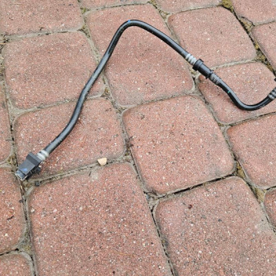 Przewód rura wąż wody podciśnienia 2.0DCI LIFT Vivaro B Trafic III Talento