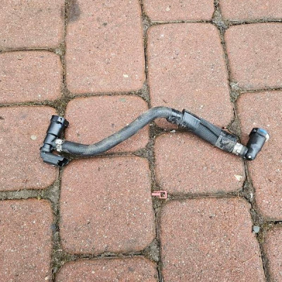 Przewód rura wąż wody podciśnienia 2.0DCI LIFT Vivaro B Trafic III Talento