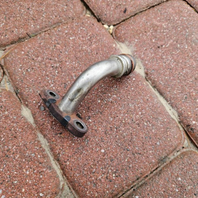 Przewód rura wąż wody oleju 2.0DCI LIFT Vivaro B Trafic III Talento