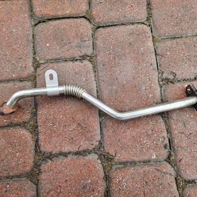 Przewód rura wąż wody oleju 2.0DCI LIFT Vivaro B Trafic III Talento