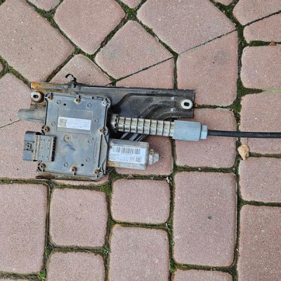 Dzwignia hamulca recznego mechanizm Opel Insignia 22880717