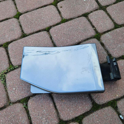 Klapka wlewu paliwa adblue osłona Vivaro B Trafic III Talento