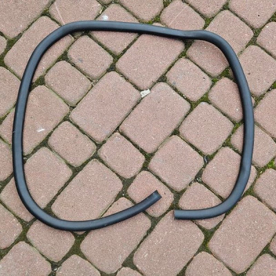 Uszczelka drzwi tył tylnych szyby osobówka Vivaro B Trafic III Talento