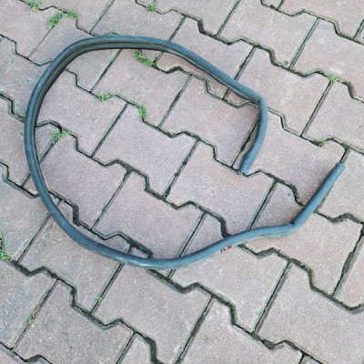 Uszczelka komory silnika podszybia Vivaro B Trafic III Talento