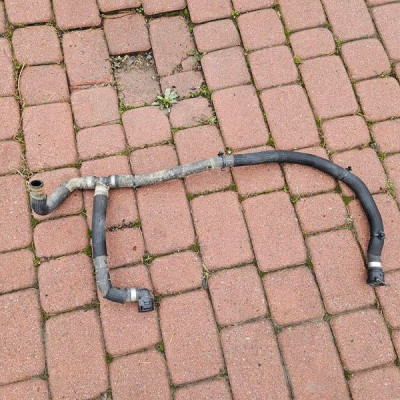 Przewód wody wąż rura 2.0D LIFT Vivaro B Trafic III Talento 144603821R