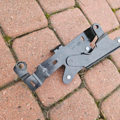 Uchwyt łapa silnika 2.0D LIFT Vivaro B Trafic III Talento 226769855R