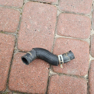 Przewód wody wąż rura 2.0D LIFT Vivaro B Trafic III Talento 213071758R