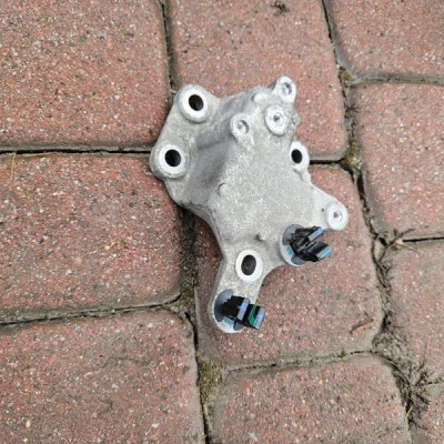 Łapa poduszka silnika 2.0DCI LIFT Vivaro B Trafic III Talento 112365635R