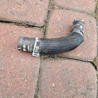 Przewód wody wąż rura 2.0D LIFT Vivaro B Trafic III Talento 140559637R