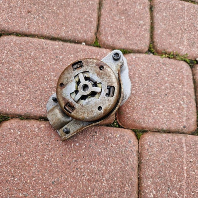 Bębenek regulacja fotela mechanizm rączka pokrętło Opel Corsa D