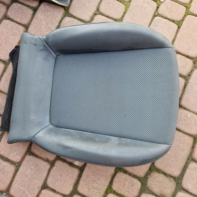 Siedzisko oparcie fotela przód kanapy skóra połskóra Opel Corsa D 5D