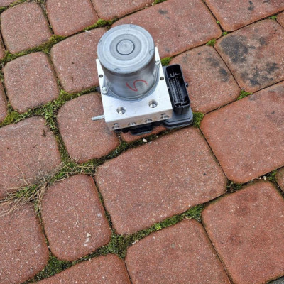 Pompa hamulcowa ABS Renault Captur II 2 476609038R