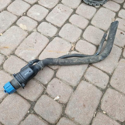 Rura wąż wlew korek adblue Opel Vivaro B Trafic III Talento 172B06387R