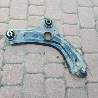 Wahacz przód przedni prawy Juke II Renault Captur II 2