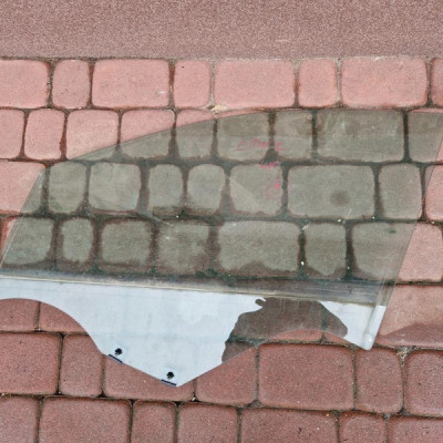 Szyba przód przednia lewa drzwi 2019r Renault Captur II 2