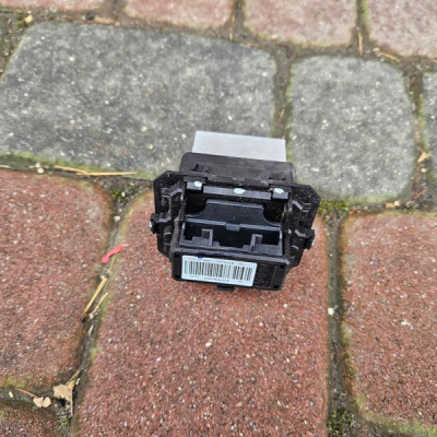 Rezystor dmuchawy nawiewu Opel Vivaro B TRAFIC III TALENTO T1031332X