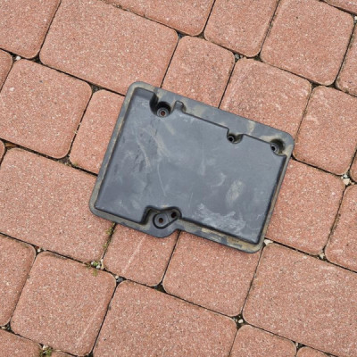 Plastik obudowa modułu adblue Vivaro B TRAFIC III TALENTO 479348727R