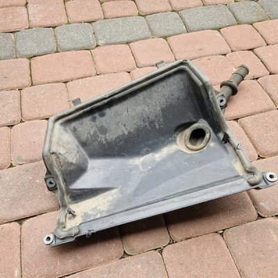 Podszybie lewe odpływ Opel Vivaro B TRAFIC III TALENTO 668634247R