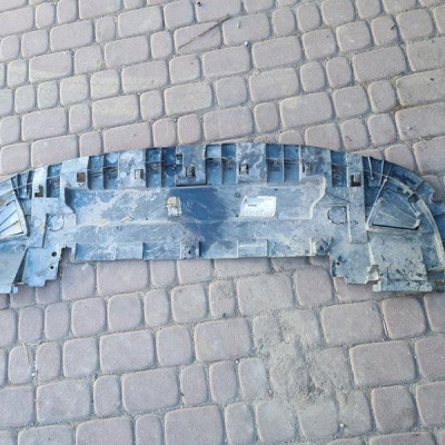 Podłoga pod silnik płyna osłona RENAULT Trafic III 214774423R