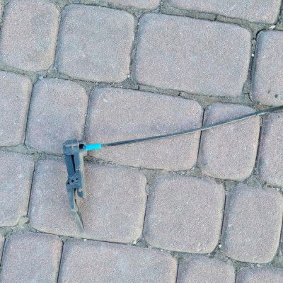 Uchwyt raczka otwierania maski Opel Vivaro B Trafic III Talento 656225059R