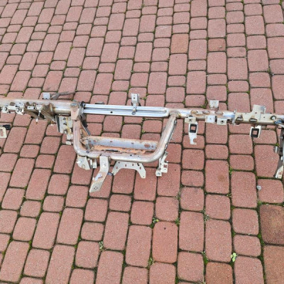 Belka stelaż pod deske wzmocnienie Vivaro B Trafic III Talento