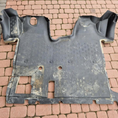 Dywan wykładzina podłoga przód EUROPA Vivaro B Trafic III Talento