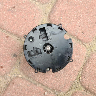 SIlniczek regulacji lusterka wspornik Vivaro B Trafic III Talento