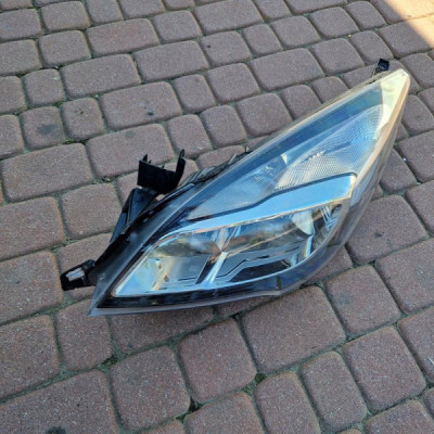 Lampa przód przednia lewa EUROPA Opel Meriva B