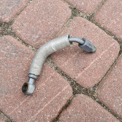 Przewód olejowy 1.4T turbospręzarka turbo Opel Meriva B Astra J