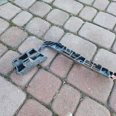 Ślizg tył tylny prawy zderzaka Opel Meriva B 13268253